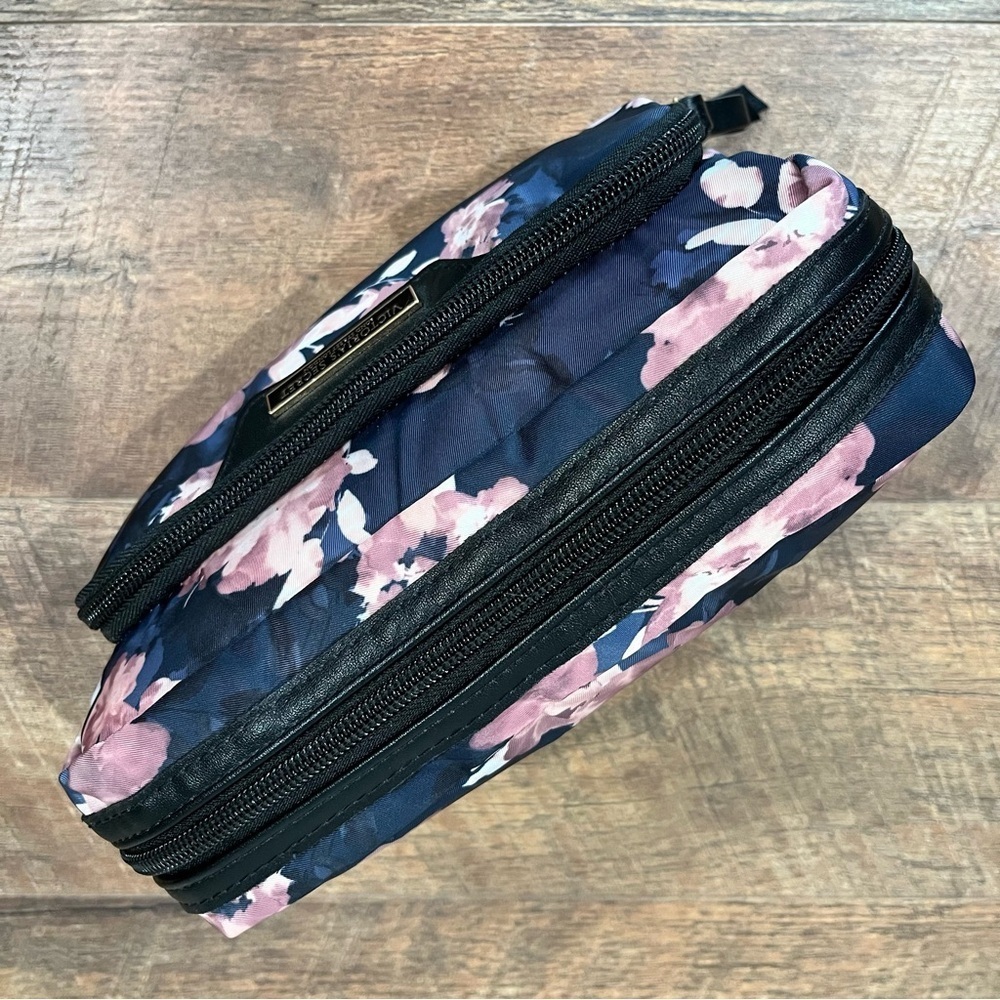 Victoria’s Secret Glam Makeup Bag Carryall Bond Street London Bag - Picture 8 of 16